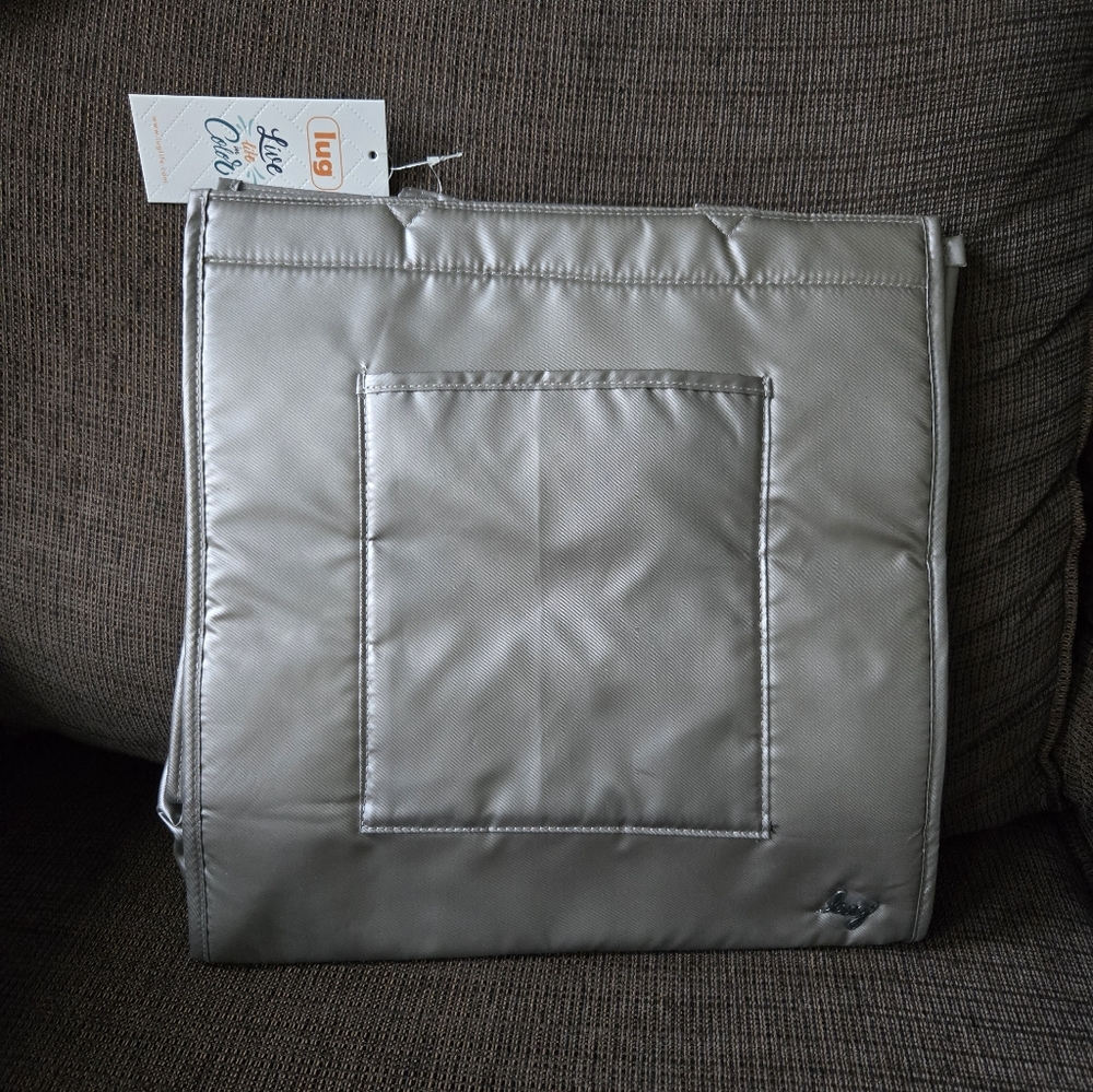 NWT Lug Runner Tote in Metallic Pearl